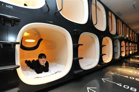 大阪駅 カプセルホテル - 宇宙の果てまで眠りたい